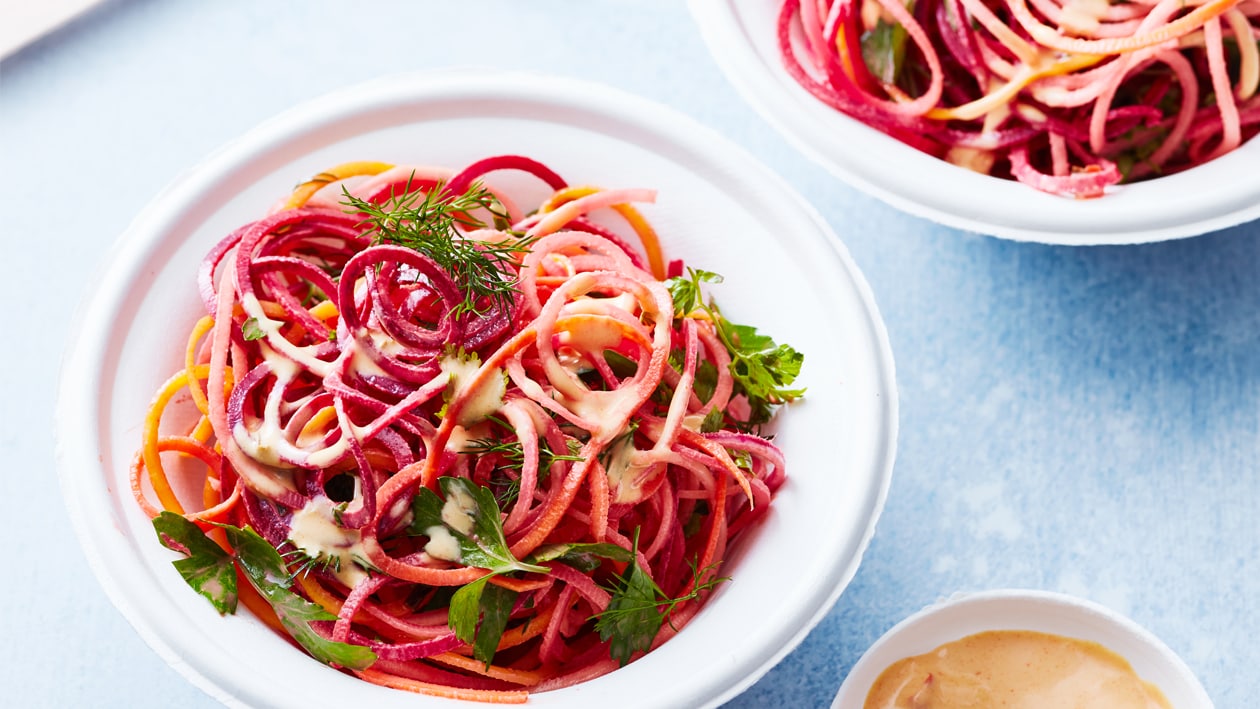 Salade multicolor met thousand Islands dressing (delivery)